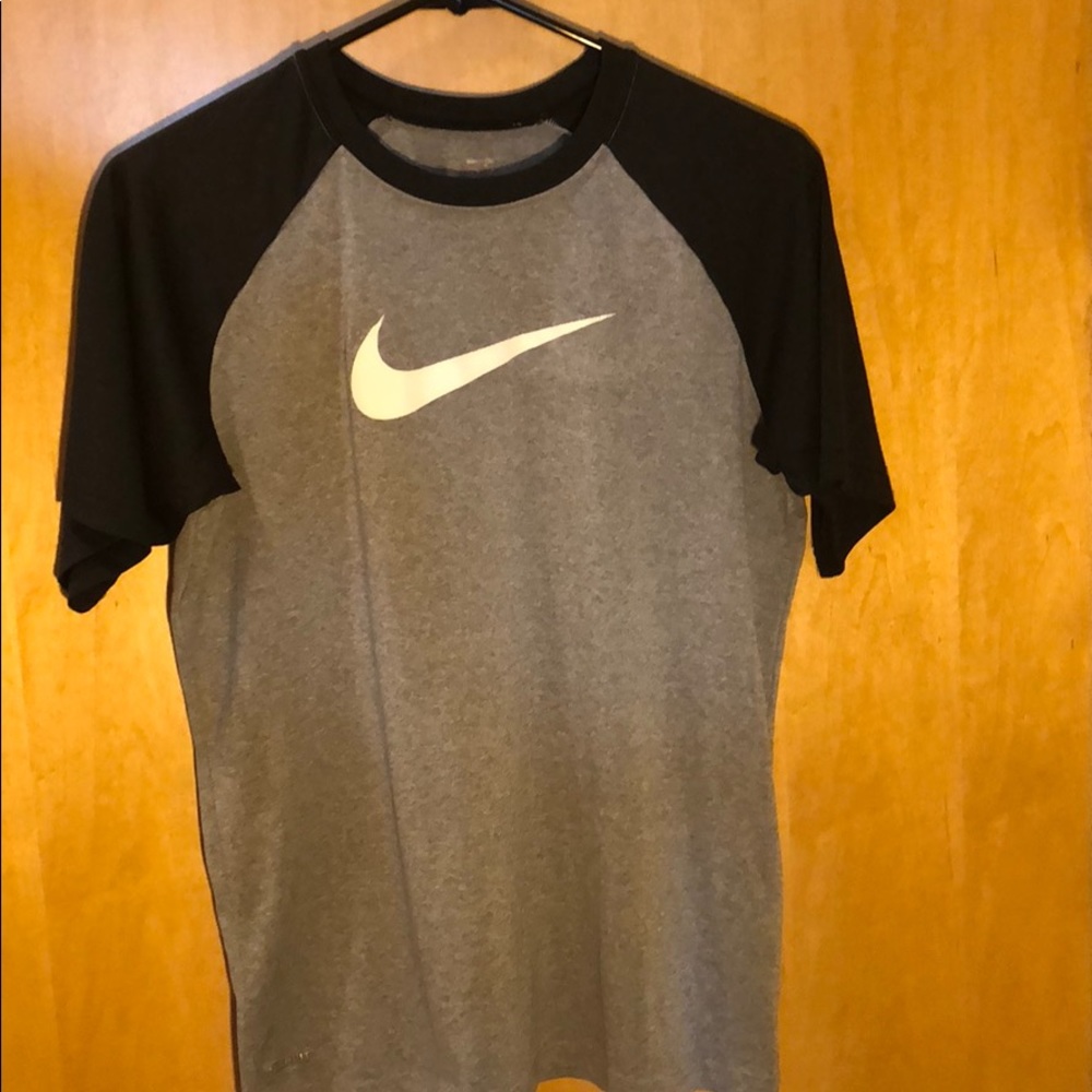 Nike T-shirt